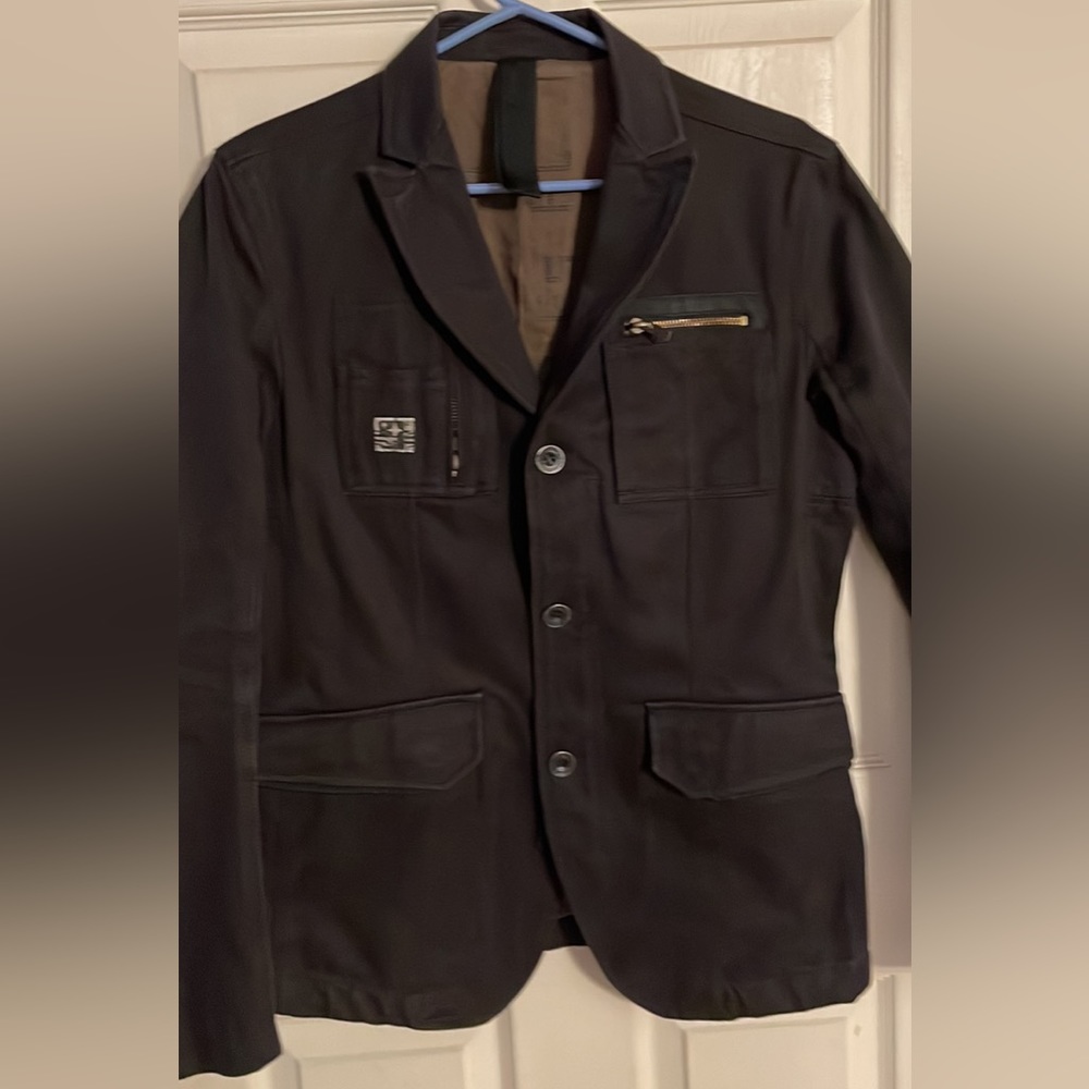 Classic Women's Black Jean Jacket with Zipper Pocket